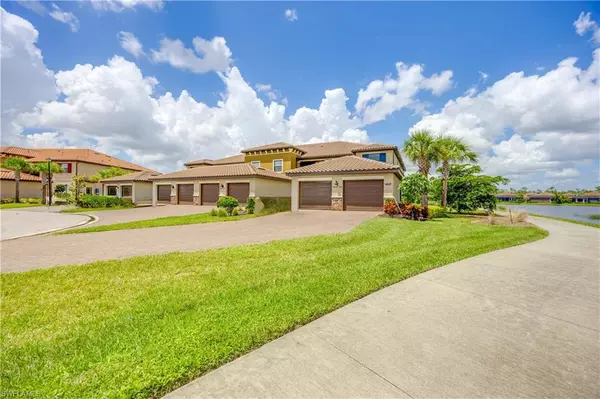 Naples, FL 34119,9403 Pocida CT #201A