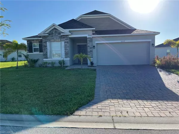 8809 Cascade Price CIR, North Fort Myers, FL 33917