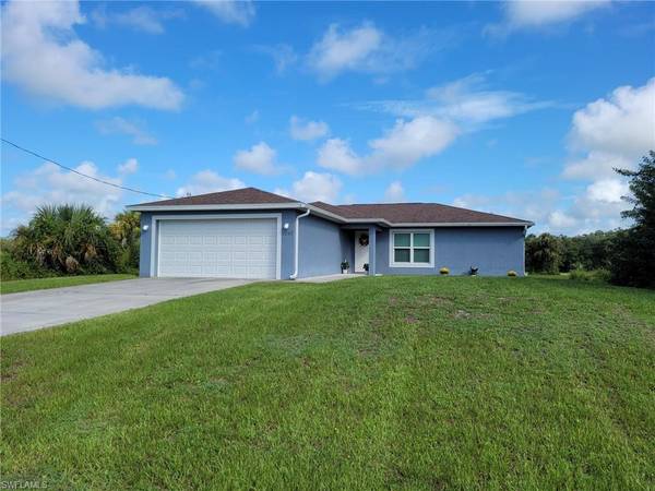 1047 Greenwood AVE, Labelle, FL 33935