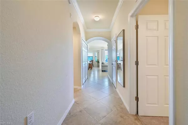 Naples, FL 34113,9727 Acqua CT #427