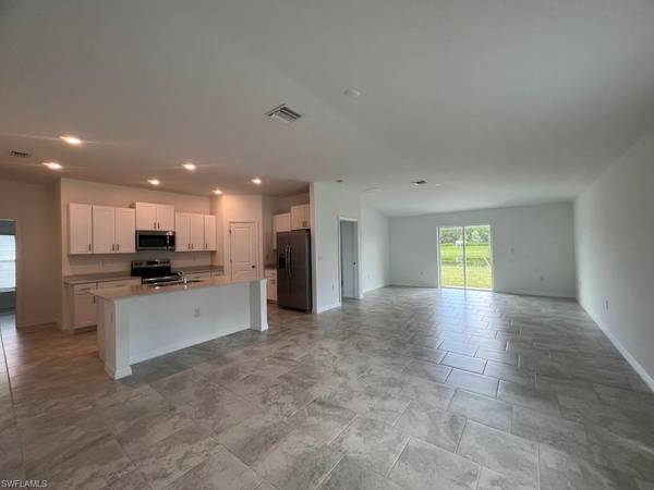 4085 Villa Doria CT, North Fort Myers, FL 33917