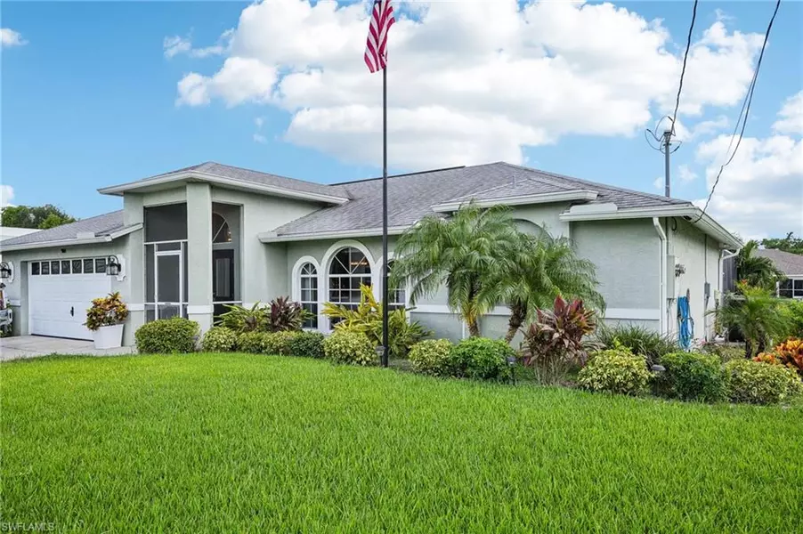 522 SE 4th ST, Cape Coral, FL 33990