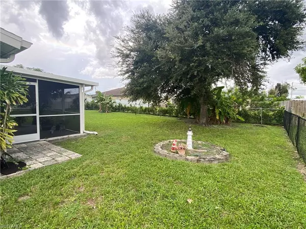 Cape Coral, FL 33909,1020 NE Pine Island LN