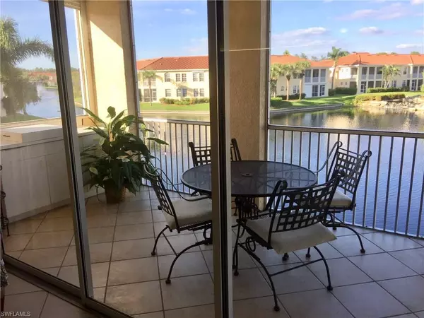 200 Lambiance CIR #201, Naples, FL 34108