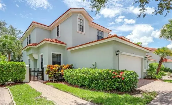 Naples, FL 34119,15002 Summit Place CIR #6