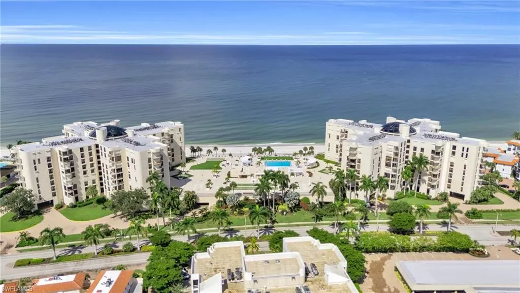 Naples, FL 34103,3115 Gulf Shore BLVD N #203S