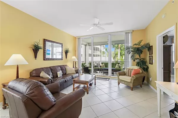460 Launch CIR #201, Naples, FL 34108