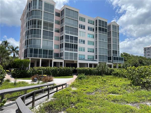 Bonita Springs, FL 34134,255 BAREFOOT BEACH BLVD #203