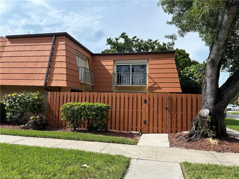 1700 Park Meadows DR #2, Fort Myers, FL 33907