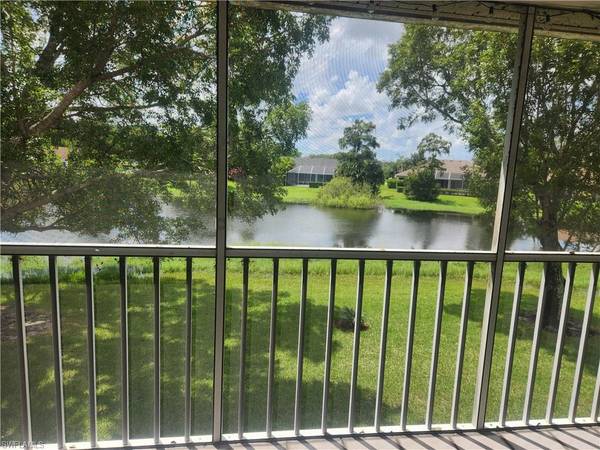 208 Furse Lakes CIR #D9, Naples, FL 34104