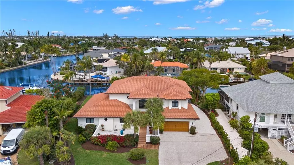 Sanibel, FL 33957,978 Oyster CT