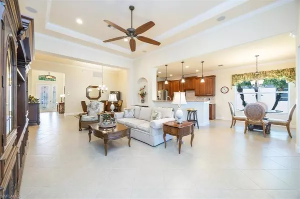 Naples, FL 34112,7702 Martino CIR