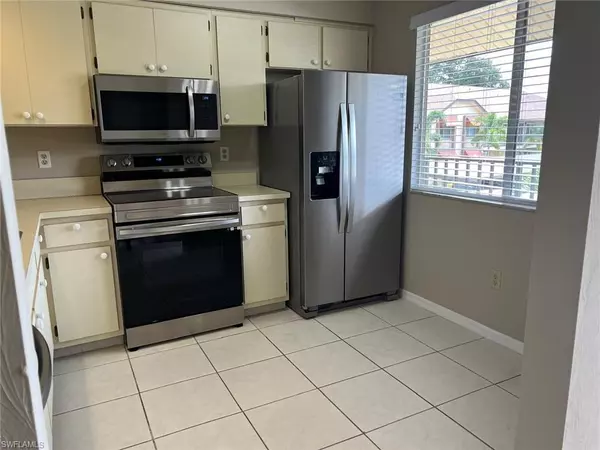 Fort Myers, FL 33912,13076 Cross Creek CT #408