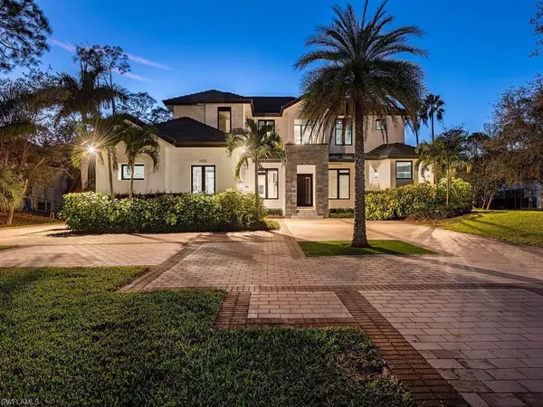 9099 The LN, Naples, FL 34109