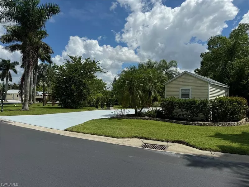 Lot 238 3044 E Riverbend Resort BLVD, Labelle, FL 33935