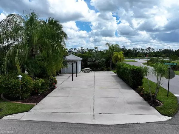 5583 Brightwood DR, Fort Myers, FL 33905