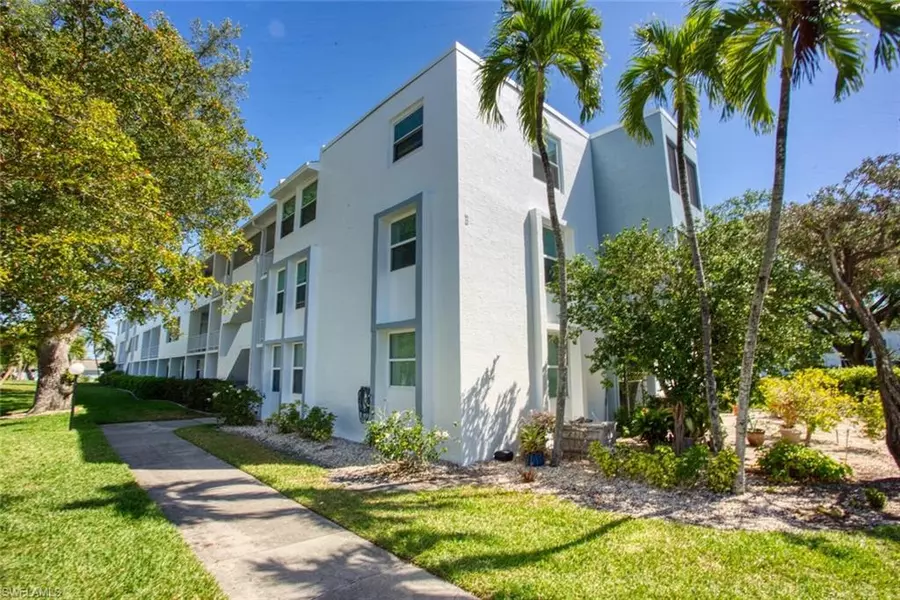 5959 Winkler RD #114, Fort Myers, FL 33919