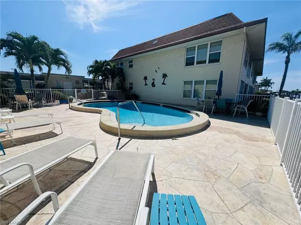 Cape Coral, FL 33904,1827 SE 41st ST #2E