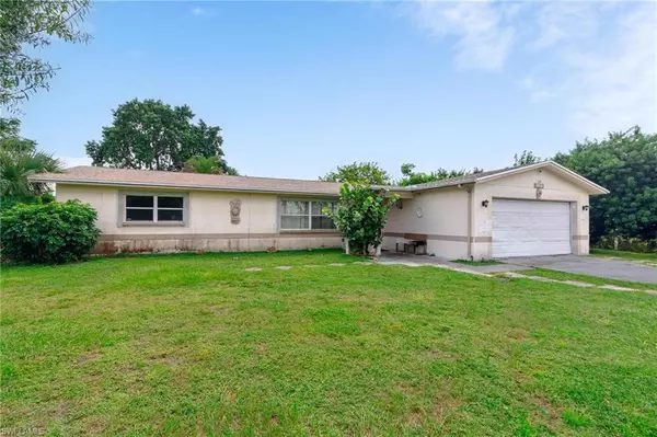 Lehigh Acres, FL 33936,1208 Barnsdale ST