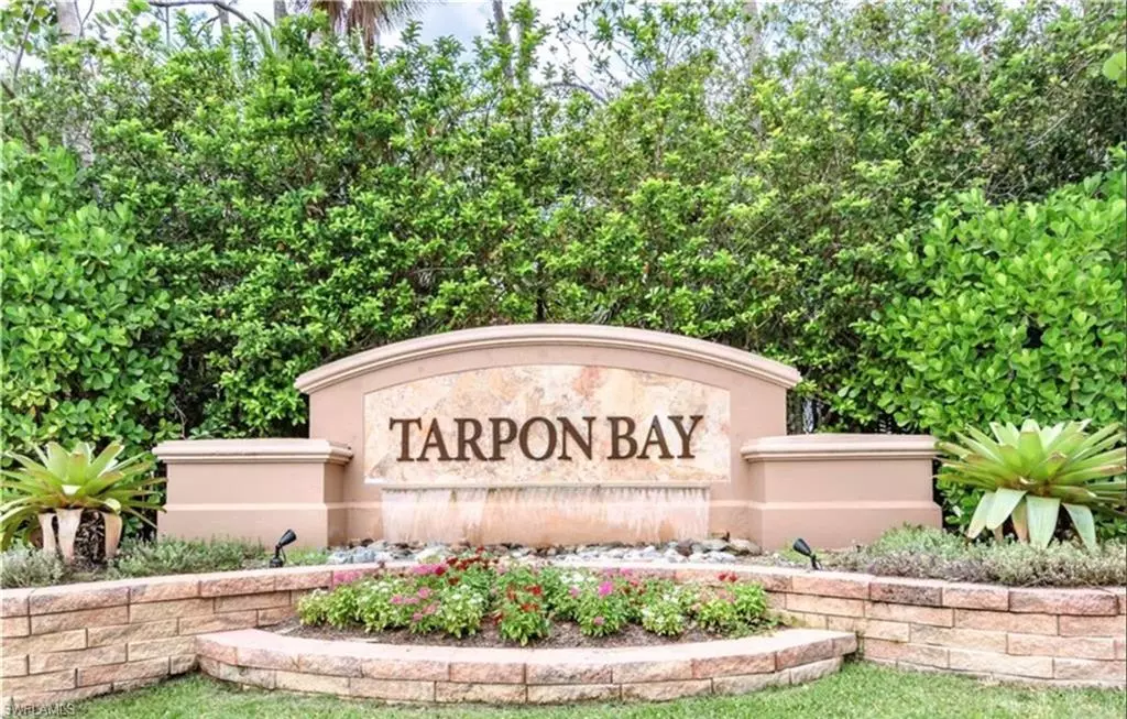 Naples, FL 34119,1690 Tarpon Bay DR S #5-201