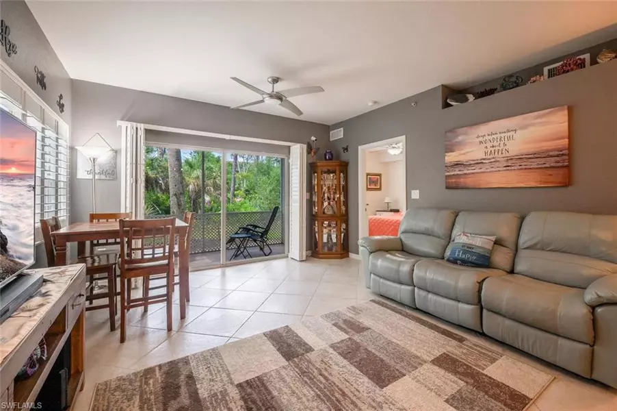 4510 Botanical Place CIR #102, Naples, FL 34112