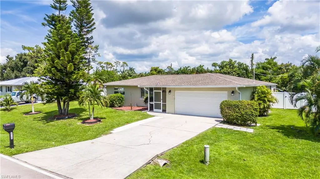 8724 Beacon ST, Fort Myers, FL 33907