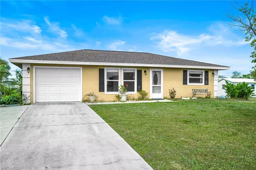 Port Charlotte, FL 33948,3255 Lake View BLVD