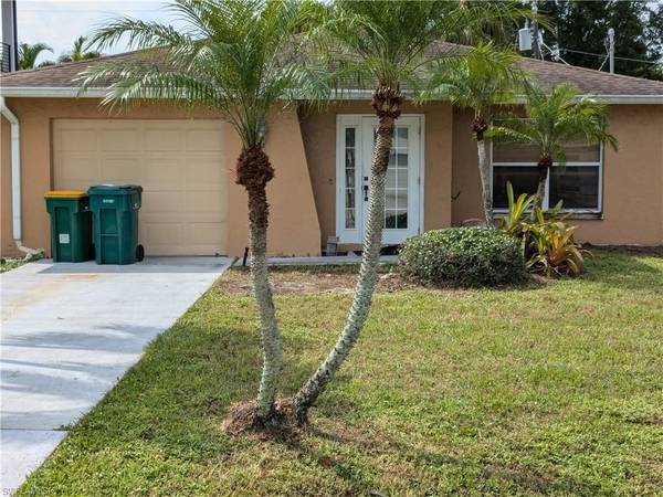 520 103rd AVE N, Naples, FL 34108