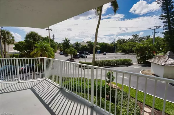 Naples, FL 34102,1300 Gulf Shore BLVD N #205