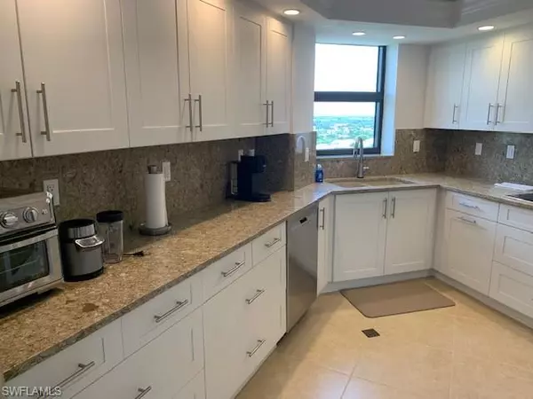 Naples, FL 34108,6001 PELICAN BAY BLVD #1206