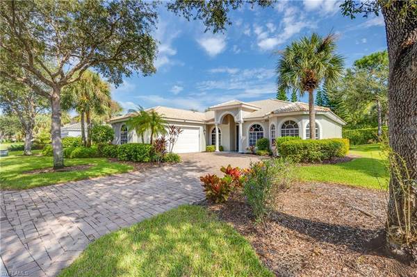 3906 Recreation LN, Naples, FL 34116