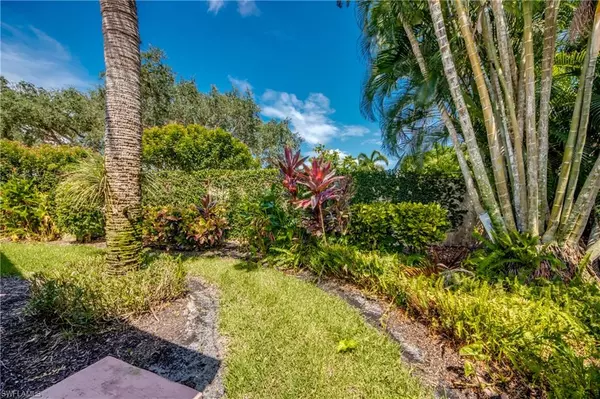 Naples, FL 34108,811 Reef Point CIR