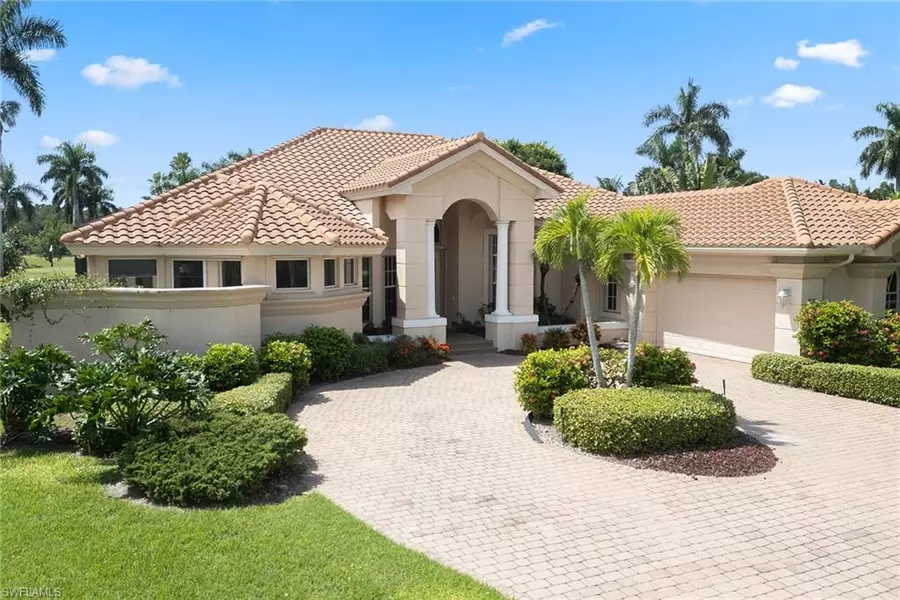 530 Harbour DR, Naples, FL 34103