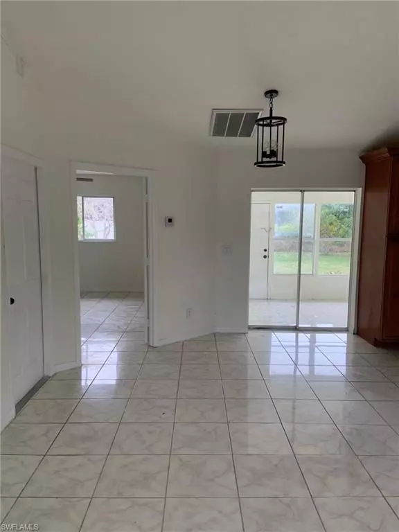 Cape Coral, FL 33991,1115 SW 6th CT