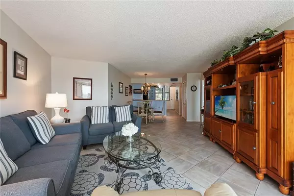 Marco Island, FL 34145,260 Seaview CT #404