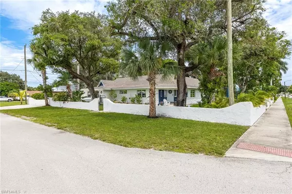 Fort Myers, FL 33901,3923 Marvaez ST