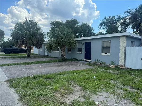 2032-2036-2040 Wright ST, Fort Myers, FL 33916