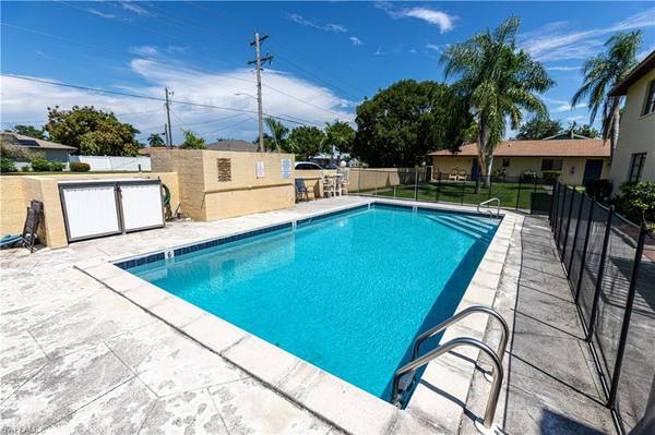 1104 SE 8th ST #7, Cape Coral, FL 33990