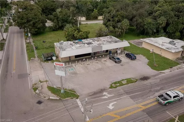 2154 Broadway, Fort Myers, FL 33901