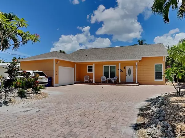 421 Connecticut ST, Fort Myers Beach, FL 33931