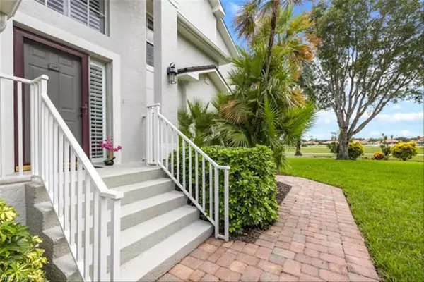 Naples, FL 34110,5892 Three Iron DR #1504