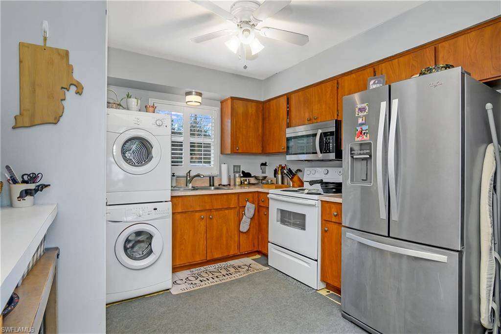 Fort Myers, FL 33919,6775 Lake McGregor CIR
