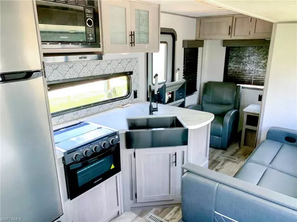 Fort Myers, FL 33908,19681 Summerlin #23 RD