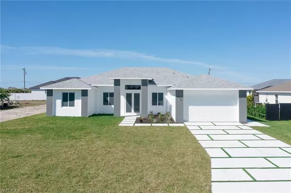 618 NW 7th PL, Cape Coral, FL 33993