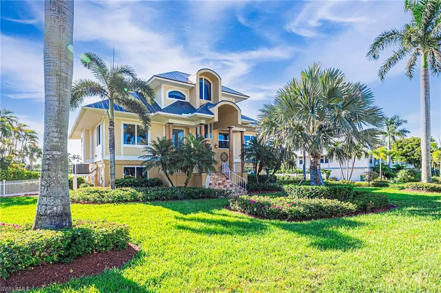 1563 Sand Castle RD, Sanibel, FL 33957