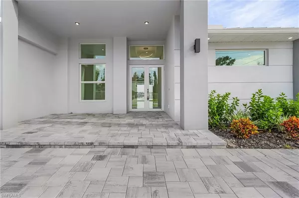Cape Coral, FL 33914,2207 SW 32nd ST