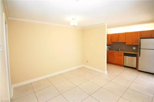 Fort Myers, FL 33907,5552 Malt DR #3