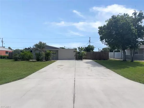 14 Abaco ST, Lehigh Acres, FL 33936