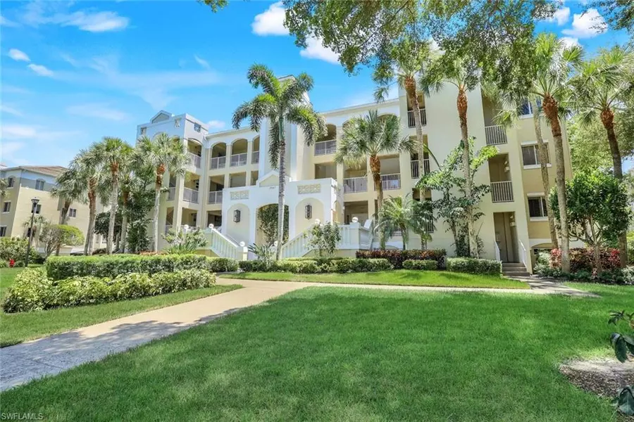 7741 Pebble Creek CIR #301, Naples, FL 34108