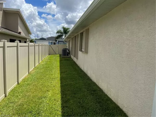 Cape Coral, FL 33904,3922 SE 4TH AVE